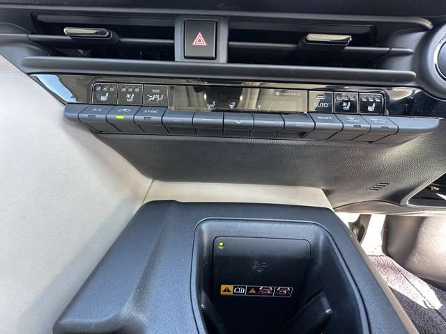 トヨタ クラウン　クロスオーバー　ハイブリッド ２．５ Ｇ アドバンスト レザー パッケージ Ｅ－ＦＯＵＲ ４ＷＤ R5年 (東海) 99