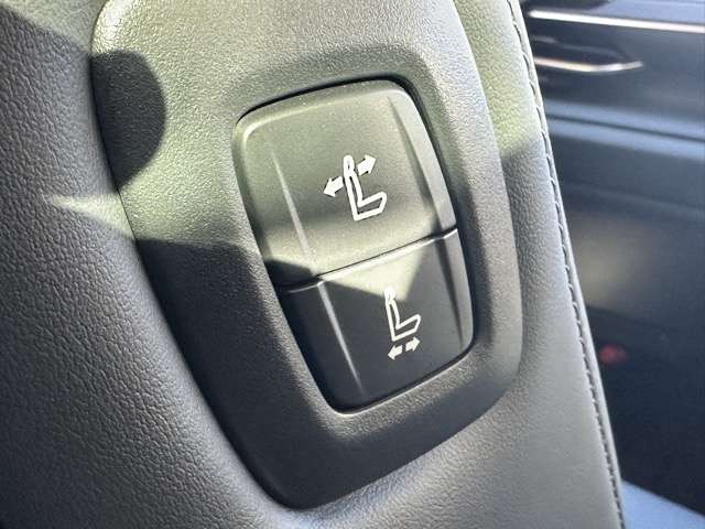 トヨタ クラウン　クロスオーバー　ハイブリッド ２．５ Ｇ アドバンスト レザー パッケージ Ｅ－ＦＯＵＲ ４ＷＤ R6年 (東海) 99