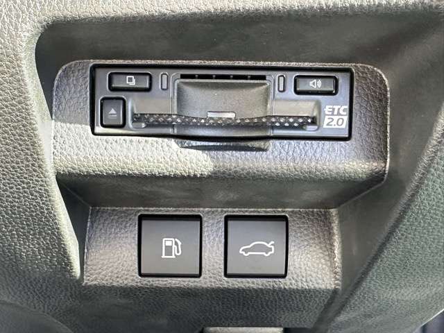 トヨタ クラウン　クロスオーバー　ハイブリッド ２．５ Ｇ アドバンスト レザー パッケージ Ｅ－ＦＯＵＲ ４ＷＤ R6年 (東海) 99