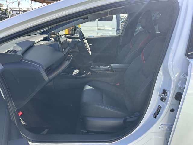 トヨタ プリウス ２．０ Ｚ Ｅ－ＦＯＵＲ ４ＷＤ R6年 (東海) 99