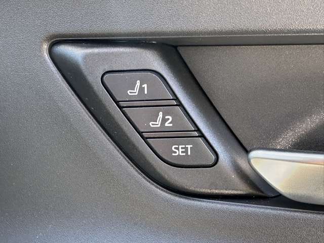 トヨタ プリウス ２．０ Ｚ Ｅ－ＦＯＵＲ ４ＷＤ R6年 (東海) 99