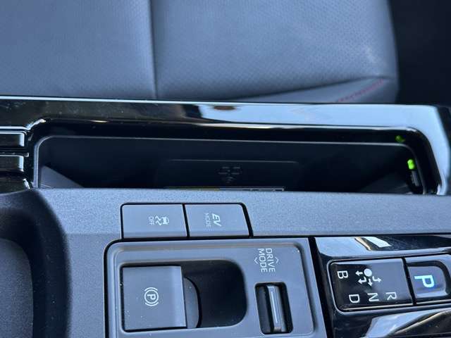 トヨタ プリウス ２．０ Ｚ Ｅ－ＦＯＵＲ ４ＷＤ R6年 (東海) 99