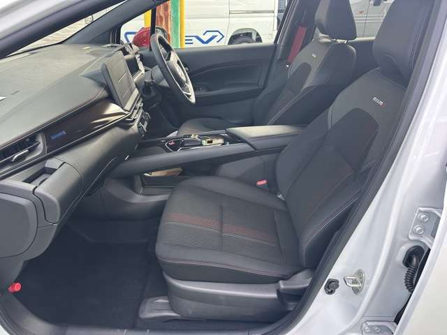 日産 ノートオーラ １．２ ＮＩＳＭＯ チューンド Ｅ－ＰＯＷＥＲ ４ＷＤ R7年 (東海) 99