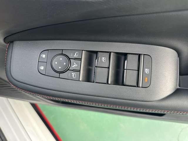 日産 ノートオーラ １．２ ＮＩＳＭＯ チューンド Ｅ－ＰＯＷＥＲ ４ＷＤ R7年 (東海) 99