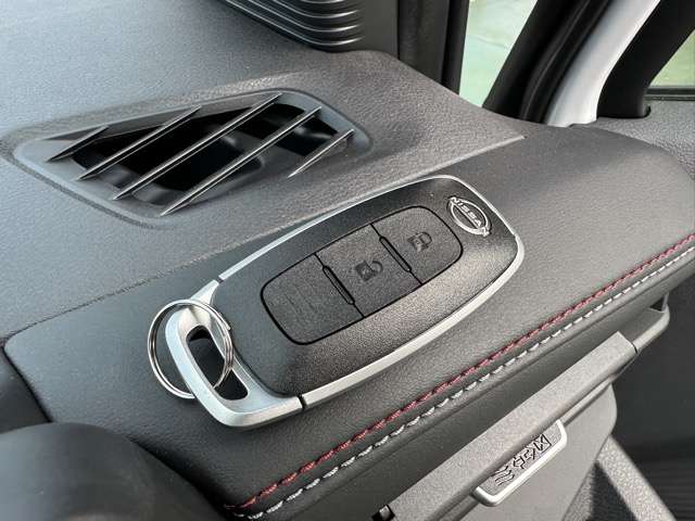 日産 ノートオーラ １．２ ＮＩＳＭＯ チューンド Ｅ－ＰＯＷＥＲ ４ＷＤ R7年 (東海) 99