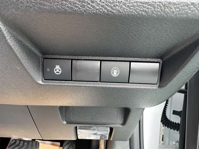 日産 ノートオーラ １．２ ＮＩＳＭＯ チューンド Ｅ－ＰＯＷＥＲ ４ＷＤ R7年 (東海) 99