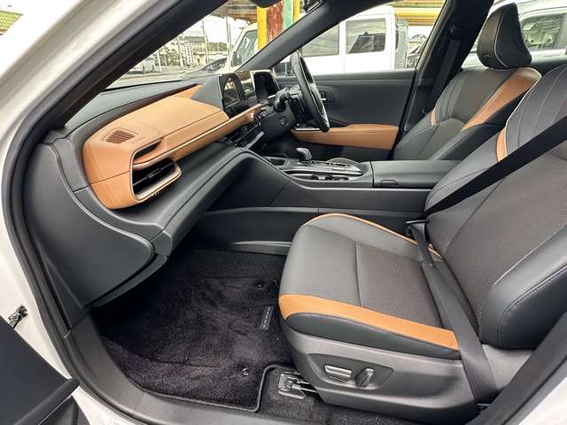 トヨタ クラウン　クロスオーバー　ハイブリッド ２．４ ＲＳ アドバンスト Ｅ－ＦＯＵＲ ＡＤＶＡＮＣＥＤ ４ＷＤ R5年 (東海) 99