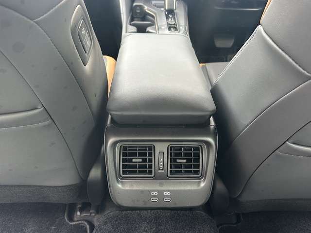 トヨタ クラウン　クロスオーバー　ハイブリッド ２．４ ＲＳ アドバンスト Ｅ－ＦＯＵＲ ＡＤＶＡＮＣＥＤ ４ＷＤ R5年 (東海) 99