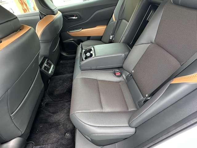 トヨタ クラウン　クロスオーバー　ハイブリッド ２．４ ＲＳ アドバンスト Ｅ－ＦＯＵＲ ＡＤＶＡＮＣＥＤ ４ＷＤ R5年 (東海) 99