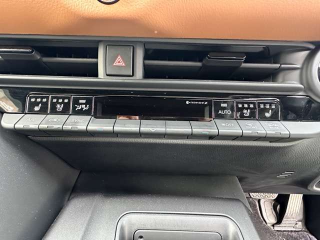 トヨタ クラウン　クロスオーバー　ハイブリッド ２．４ ＲＳ アドバンスト Ｅ－ＦＯＵＲ ＡＤＶＡＮＣＥＤ ４ＷＤ R5年 (東海) 99