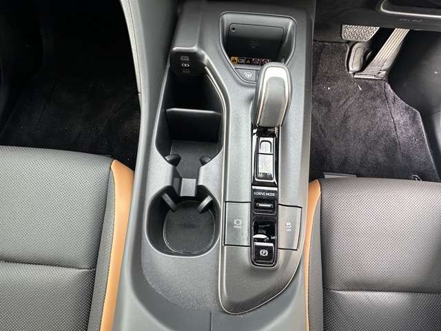 トヨタ クラウン　クロスオーバー　ハイブリッド ２．４ ＲＳ アドバンスト Ｅ－ＦＯＵＲ ＡＤＶＡＮＣＥＤ ４ＷＤ R5年 (東海) 99