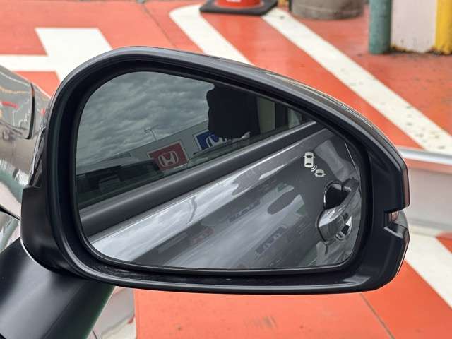 ホンダ ＺＲ－Ｖ ２．０ Ｅ：ＨＥＶ Ｚ R6年 (東海) 99