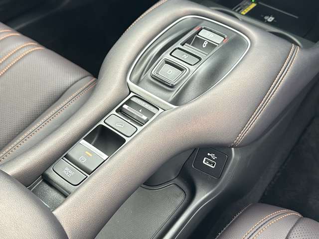 ホンダ ＺＲ－Ｖ ２．０ Ｅ：ＨＥＶ Ｚ R6年 (東海) 99