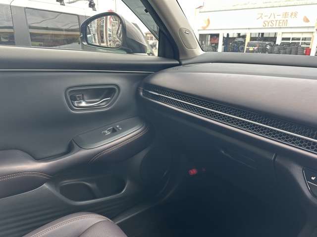 ホンダ ＺＲ－Ｖ ２．０ Ｅ：ＨＥＶ Ｚ R6年 (東海) 99