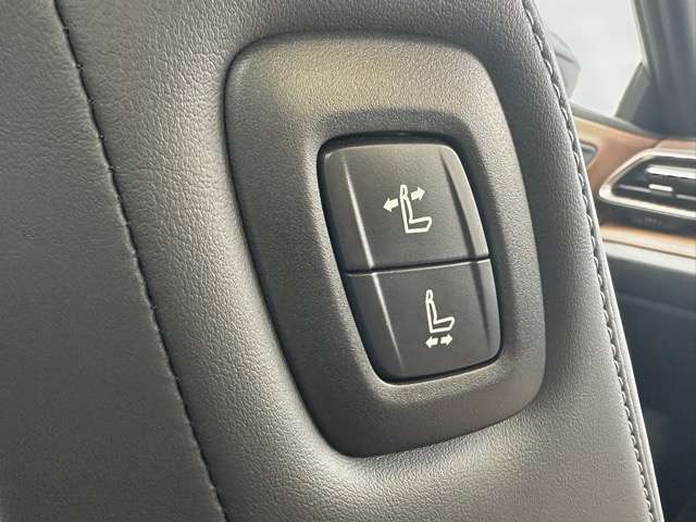 トヨタ クラウン　クロスオーバー　ハイブリッド ２．５ Ｚ Ｅ－ＦＯＵＲ ４ＷＤ R6年 (東海) 99