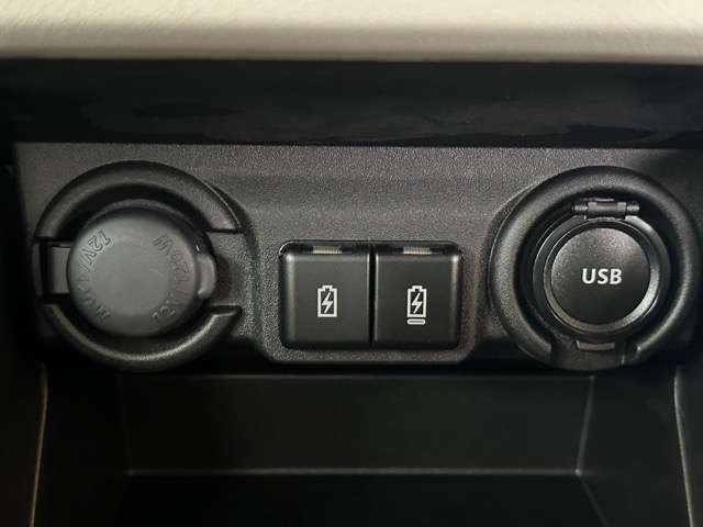 スズキ スイフト １．２ ハイブリッド ＭＺ R5年 (東海) 99