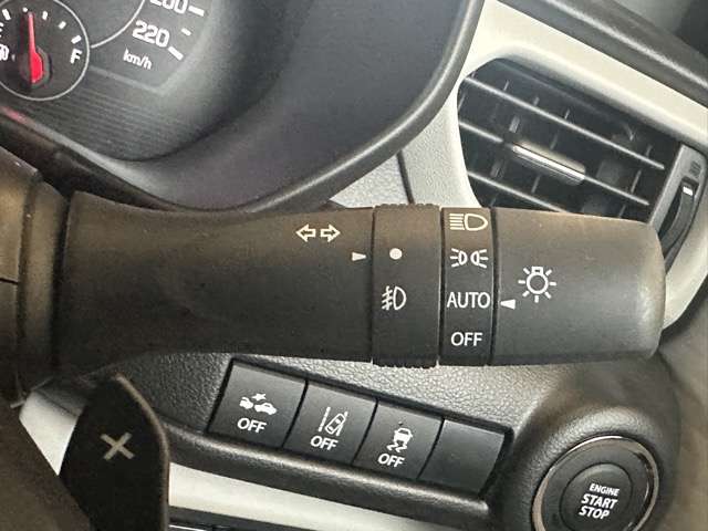 スズキ スイフト １．２ ハイブリッド ＭＺ R5年 (東海) 99