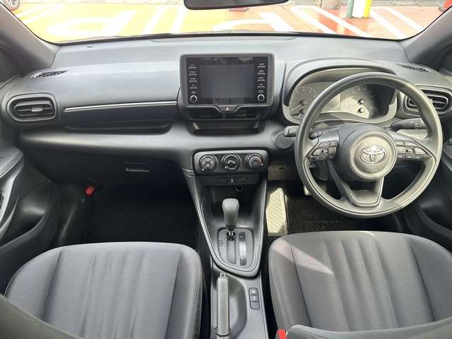 トヨタ ヤリス １．５ Ｘ R2年 (東海) 99