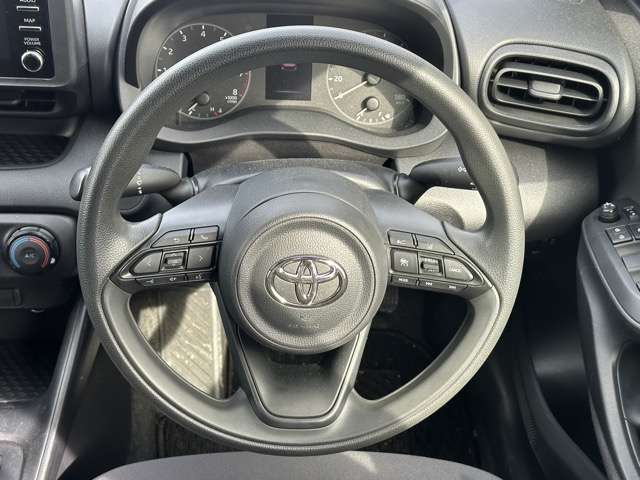 トヨタ ヤリス １．５ Ｘ R2年 (東海) 99