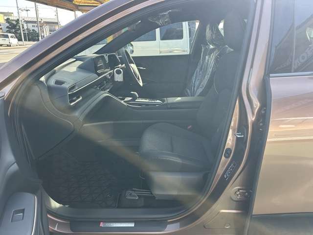 トヨタ クラウン　クロスオーバー　ハイブリッド ２．５ Ｇ アドバンスト Ｅ－ＦＯＵＲ ４ＷＤ R5年 (東海) 99