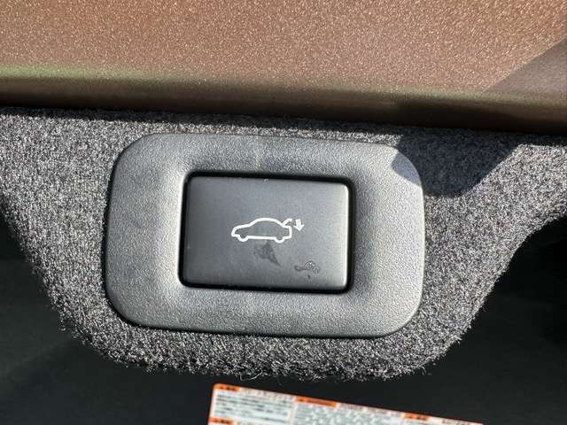 トヨタ クラウン　クロスオーバー　ハイブリッド ２．５ Ｇ アドバンスト Ｅ－ＦＯＵＲ ４ＷＤ R5年 (東海) 99