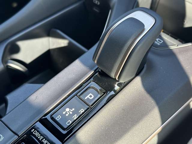 トヨタ クラウン　クロスオーバー　ハイブリッド ２．５ Ｇ アドバンスト Ｅ－ＦＯＵＲ ４ＷＤ R5年 (東海) 99