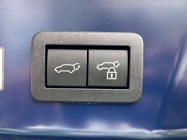 トヨタ プリウス ２．０ Ｚ R5年 (東海) 99