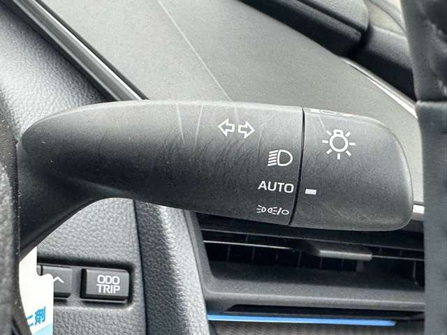 トヨタ プリウス ２．０ Ｚ R5年 (東海) 99