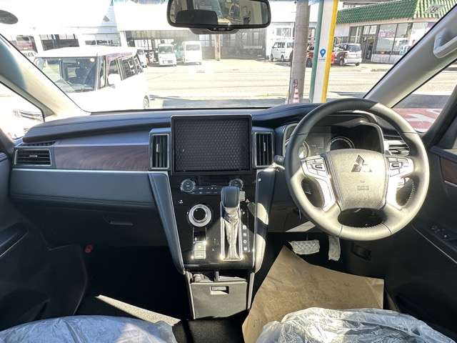 三菱 デリカ　Ｄ：５ ２．２ Ｐ ディーゼルターボ ４ＷＤ R6年 (東海) 99