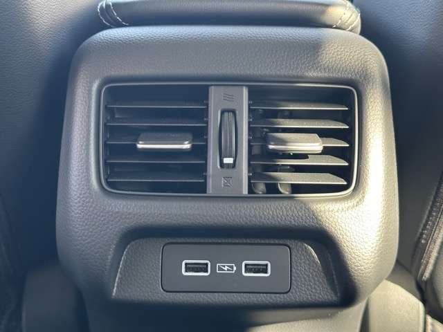 ホンダ ＺＲ－Ｖ ２．０ Ｅ：ＨＥＶ Ｚ R4年 (東海) 99