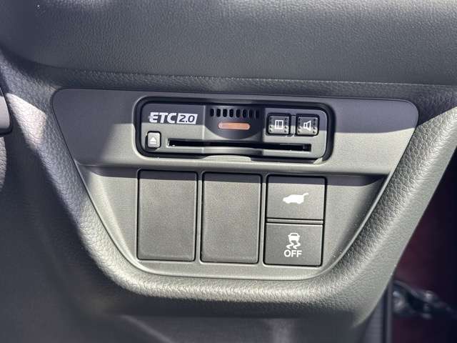 ホンダ ＺＲ－Ｖ ２．０ Ｅ：ＨＥＶ Ｚ R4年 (東海) 99