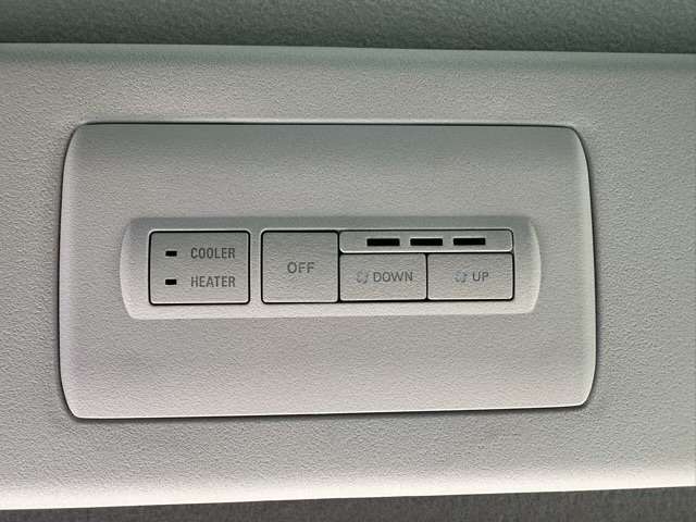 三菱 デリカ　Ｄ：５ ２．２ シャモニー 電動サイドステップ非装着車 ディーゼルターボ ４ＷＤ R7年 (東海) 99