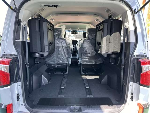 三菱 デリカ　Ｄ：５ ２．２ シャモニー 電動サイドステップ非装着車 ディーゼルターボ ４ＷＤ R7年 (東海) 99