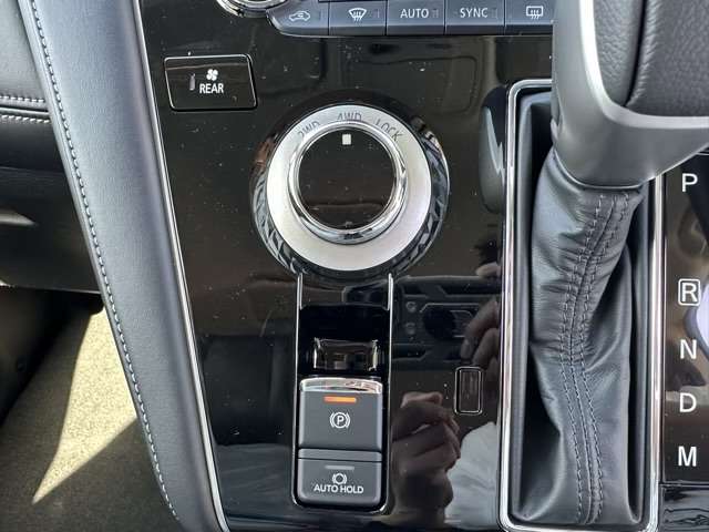 三菱 デリカ　Ｄ：５ ２．２ シャモニー 電動サイドステップ非装着車 ディーゼルターボ ４ＷＤ R7年 (東海) 99