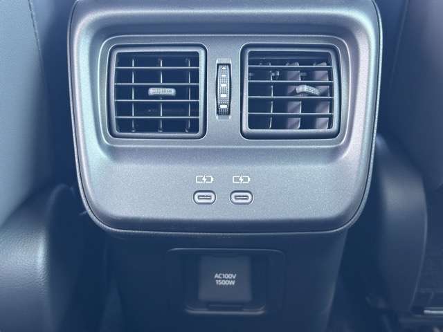 トヨタ クラウン　クロスオーバー　ハイブリッド ２．５ Ｇ Ｅ－ＦＯＵＲ ４ＷＤ R5年 (東海) 99