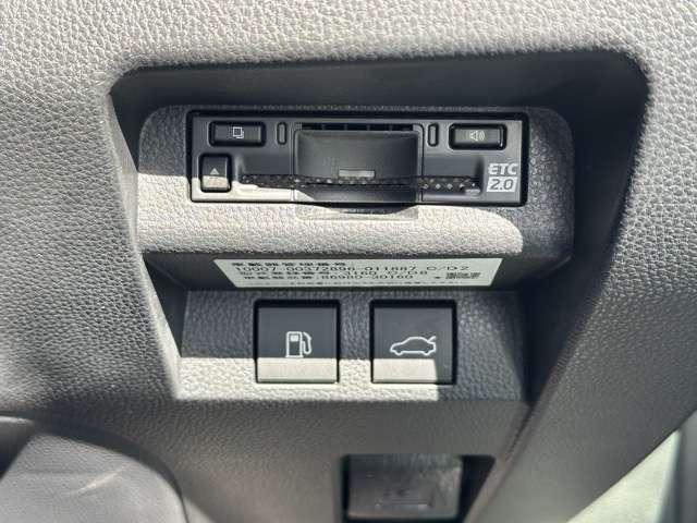 トヨタ クラウン　クロスオーバー　ハイブリッド ２．５ Ｇ Ｅ－ＦＯＵＲ ４ＷＤ R5年 (東海) 99