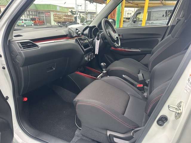 スズキ スイフト スポーツ １．４ R5年 (東海) 99