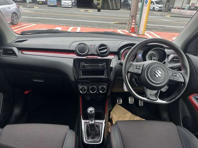 スズキ スイフト スポーツ １．４ R5年 (東海) 99