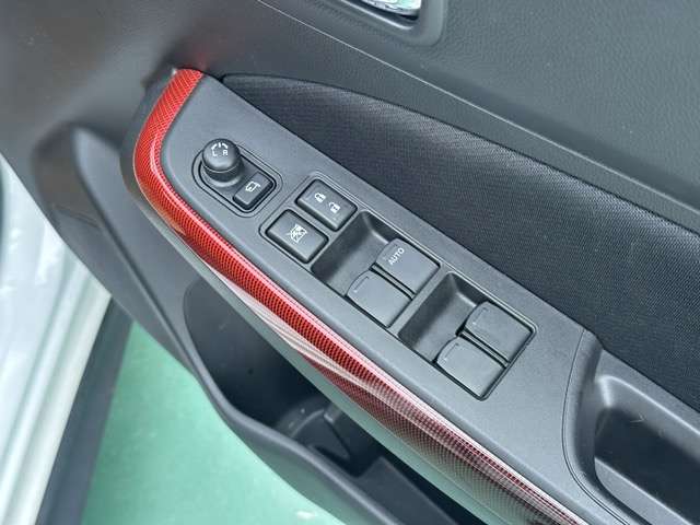 スズキ スイフト スポーツ １．４ R5年 (東海) 99