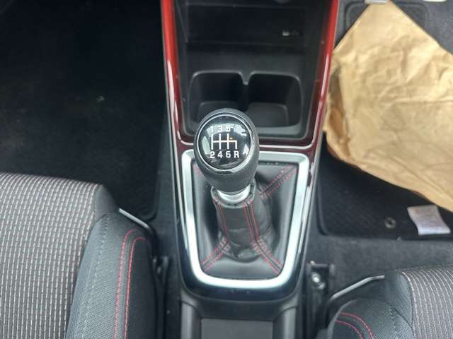 スズキ スイフト スポーツ １．４ R5年 (東海) 99