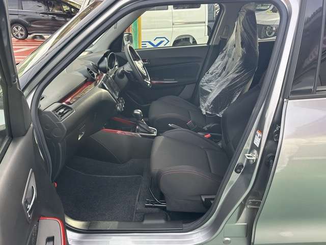 スズキ スイフト スポーツ １．４ R6年 (東海) 99