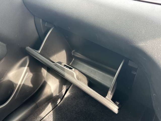 スズキ スイフト スポーツ １．４ R6年 (東海) 99