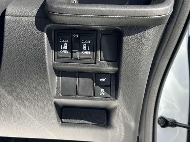 ホンダ ステップワゴン １．５ スパーダ プレミアムライン R7年 (東海) 99