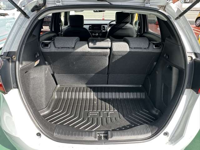 ホンダ フィット　ハイブリッド １．５ Ｅ：ＨＥＶ ホーム R3年 (東海) 99