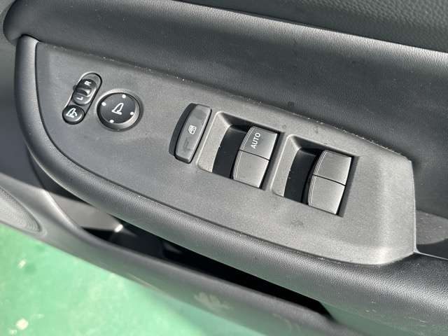 ホンダ フィット　ハイブリッド １．５ Ｅ：ＨＥＶ ホーム R3年 (東海) 99