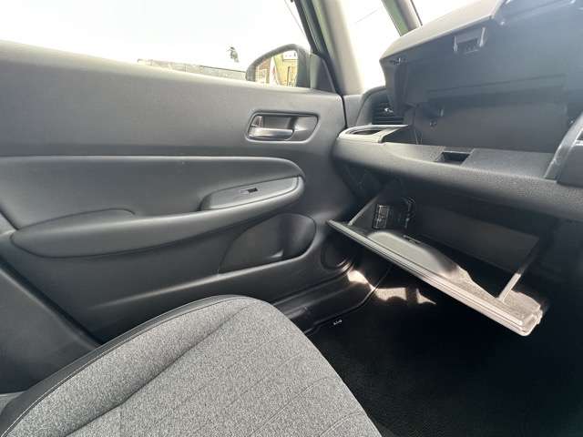 ホンダ フィット　ハイブリッド １．５ Ｅ：ＨＥＶ ホーム R3年 (東海) 99