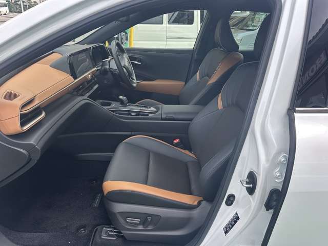 トヨタ クラウン　クロスオーバー　ハイブリッド ２．４ ＲＳ アドバンスト Ｅ－ＦＯＵＲ ＡＤＶＡＮＣＥＤ ４ＷＤ R4年 (東海) 99