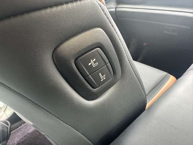 トヨタ クラウン　クロスオーバー　ハイブリッド ２．４ ＲＳ アドバンスト Ｅ－ＦＯＵＲ ＡＤＶＡＮＣＥＤ ４ＷＤ R4年 (東海) 99