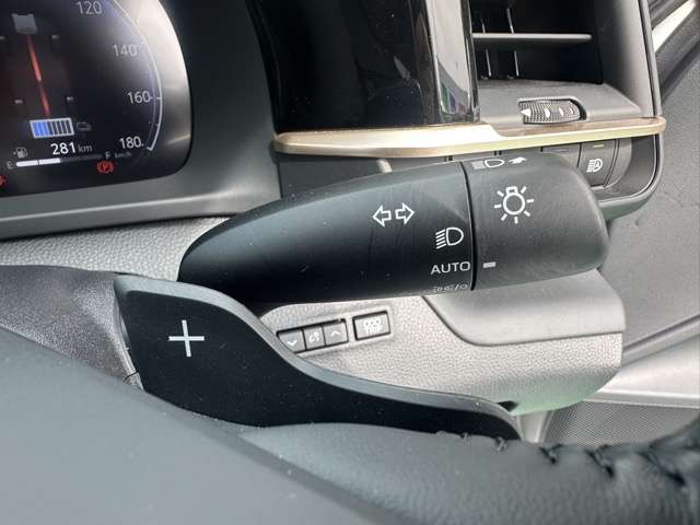 トヨタ クラウン　クロスオーバー　ハイブリッド ２．４ ＲＳ アドバンスト Ｅ－ＦＯＵＲ ＡＤＶＡＮＣＥＤ ４ＷＤ R4年 (東海) 99