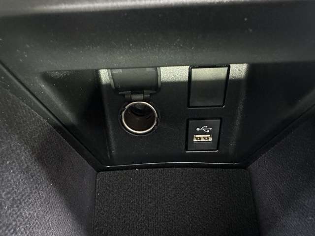 トヨタ クラウン　クロスオーバー　ハイブリッド ２．４ ＲＳ アドバンスト Ｅ－ＦＯＵＲ ＡＤＶＡＮＣＥＤ ４ＷＤ R4年 (東海) 99